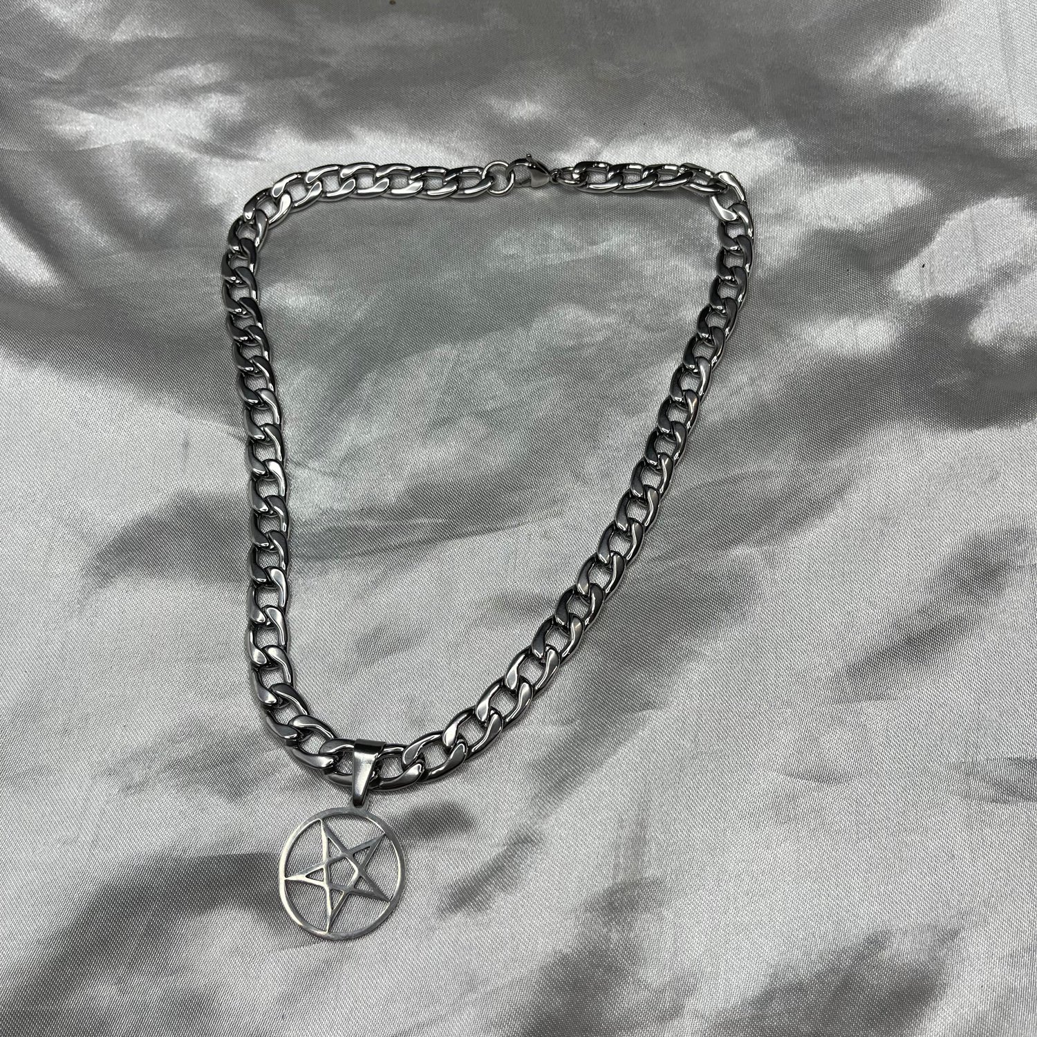 Image of Inverted Pentacle Stackable Chain