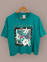 Image 1 of Vintage Yellowstone t-shirt (Large Cropped Fit)