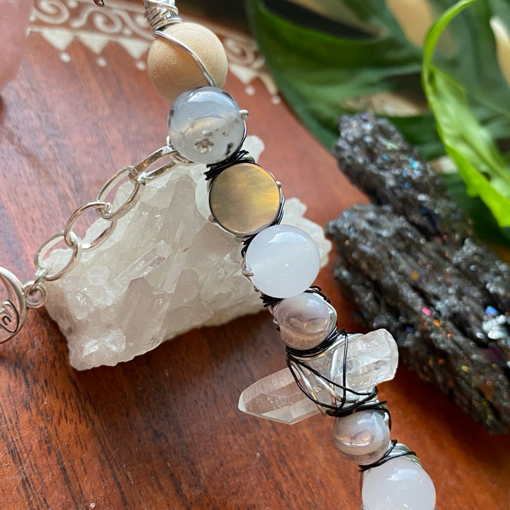 Image of stormy moon roach clip 