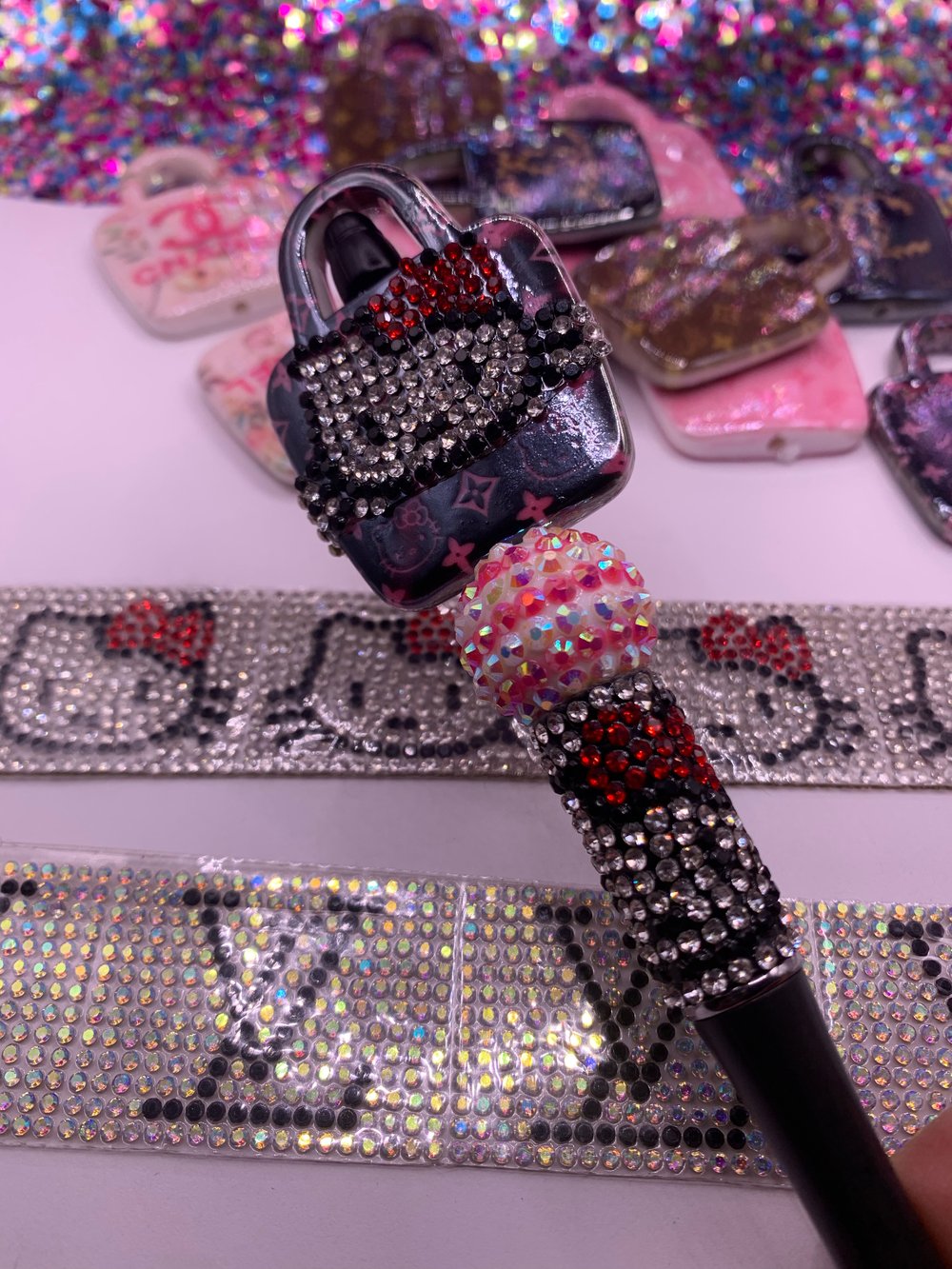 Image of Cookies and Cream purse bead 