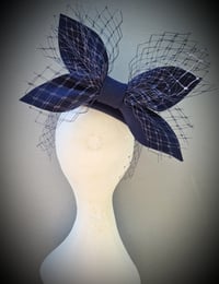 Image 5 of 'Winnie' in Navy