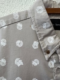 Image 2 of Men’s Large - Gray Sig Zane