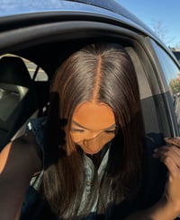 Image 2 of 20 inch YAKI 6x8 HD LACE CLOSURE WIG with GOLDEN HIGHLIGHTS