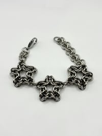Image 3 of Daisy Chain Bracelet