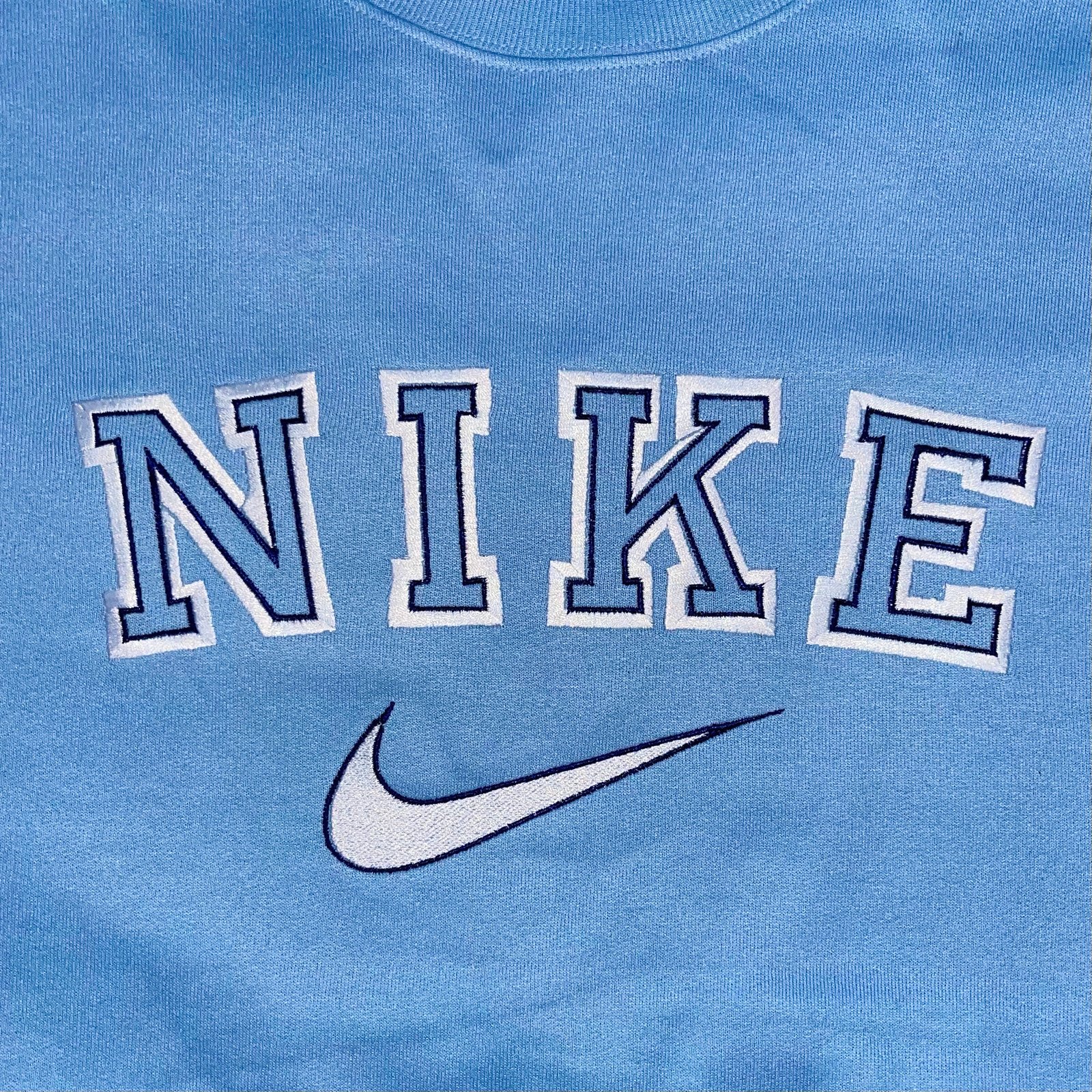 Nike sweatshirt best sale baby blue