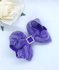 Image 2 of Boutique lace classic bows