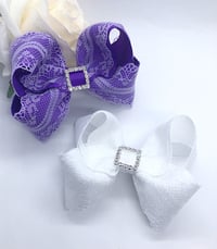 Image 3 of Boutique lace classic bows