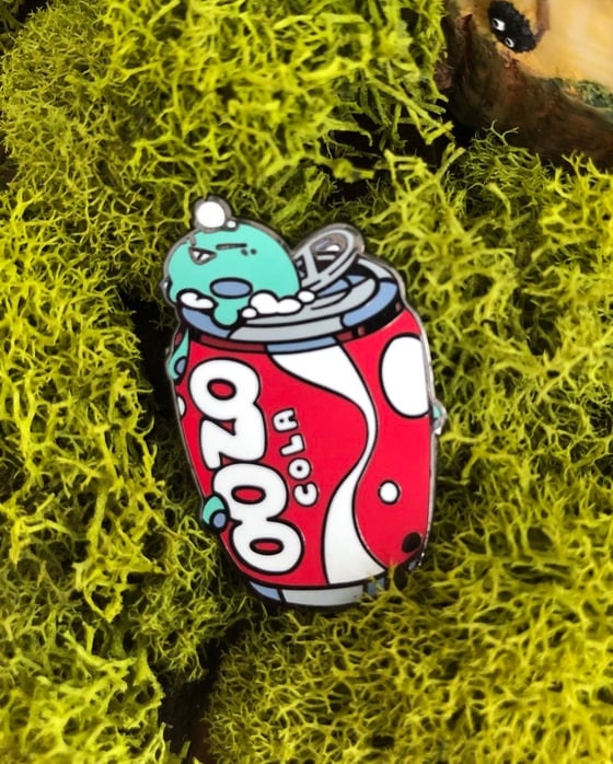Image of Oozo Cola Pin