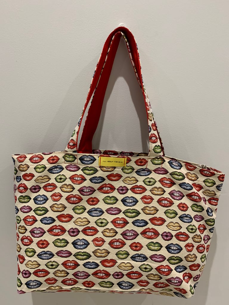 Sassy 'Don’t get Lippy' Bag