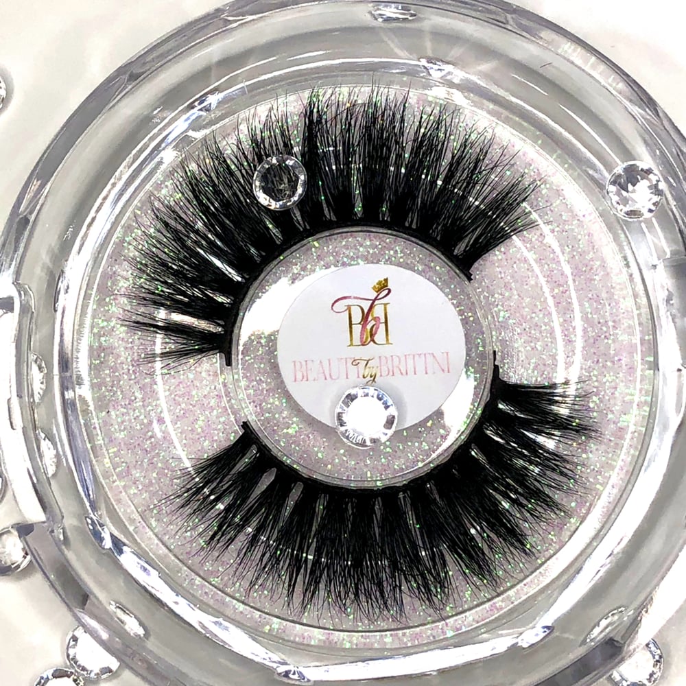 Image of Naturalista Mink Lashes 