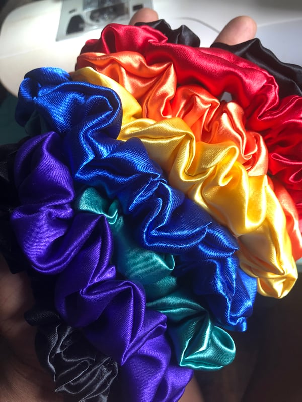 Image of SCRUNCHY BUNCHES !!!