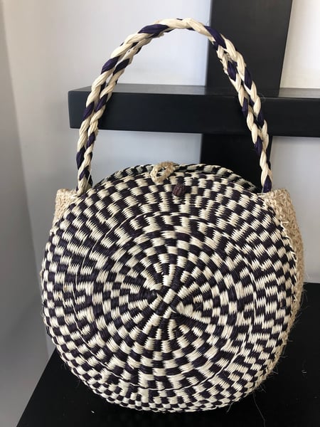 Image of Black and white handbag 