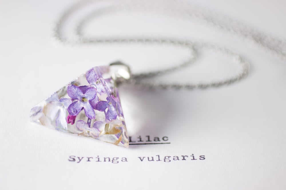 Image of Lilac (Syringa vulgaris) - Prism Necklace #1
