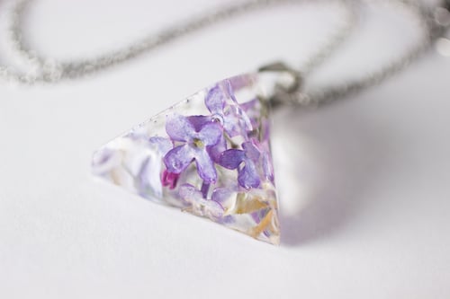 Image of Lilac (Syringa vulgaris) - Prism Necklace #1