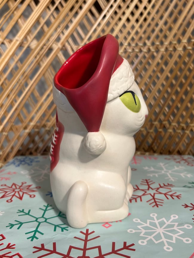 Tonkinese Terrace “Kitty Claus” Green 1 of 1