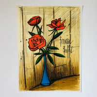 20/200 / buffet - flowers/blue vase