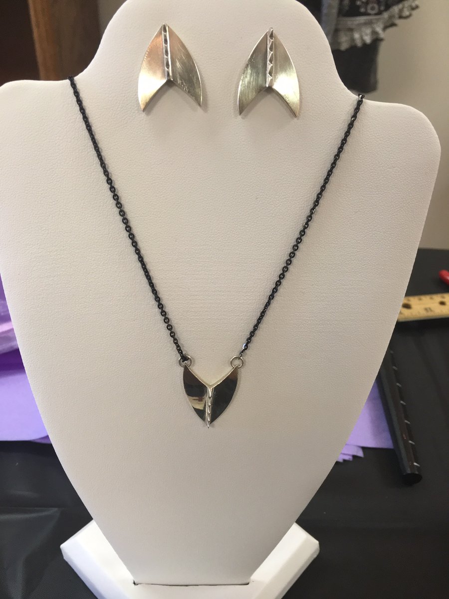Necklaces / Regal Sovereign Jewelry