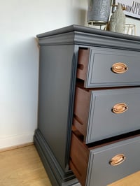 Image 4 of A pair of stag mahogany chest of drawers 