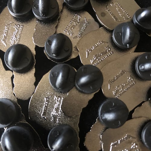 Image of Bloody Chainsaw - Integral 3 Collectibles Collab (Hard Enamel Pin)