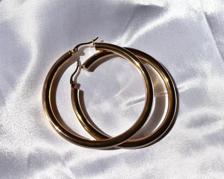 Image of Amela Gold Hoops