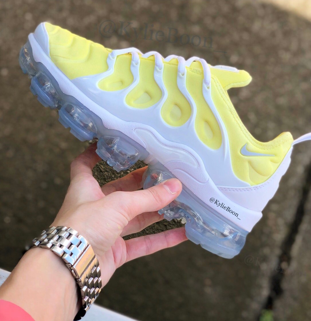 Nike vapormax plus sales uk