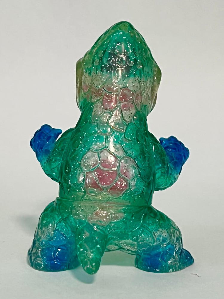 Crouching Zagoran vinyl figure