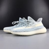 Yeezy 350 V2 Cloud 