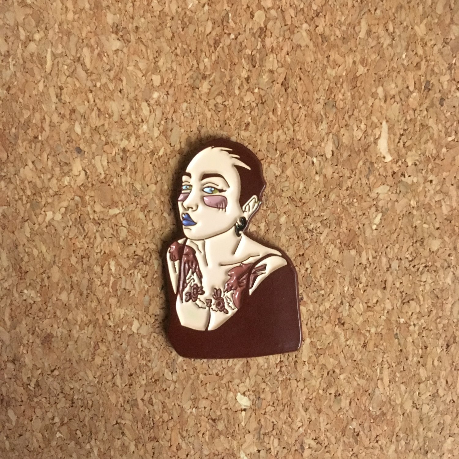 Image of 'Lafemme portrait pin'