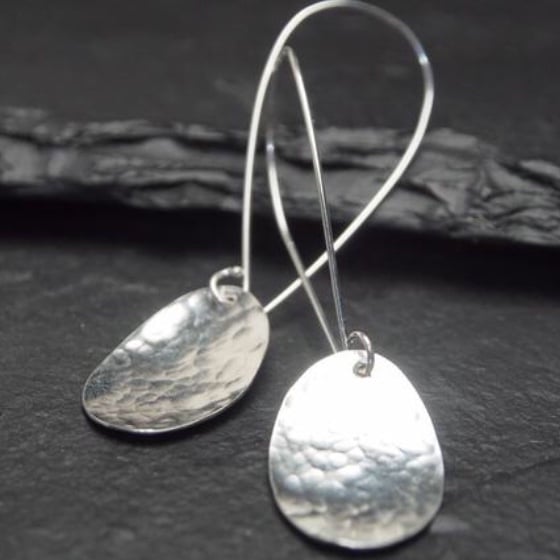 Oval drop earrings