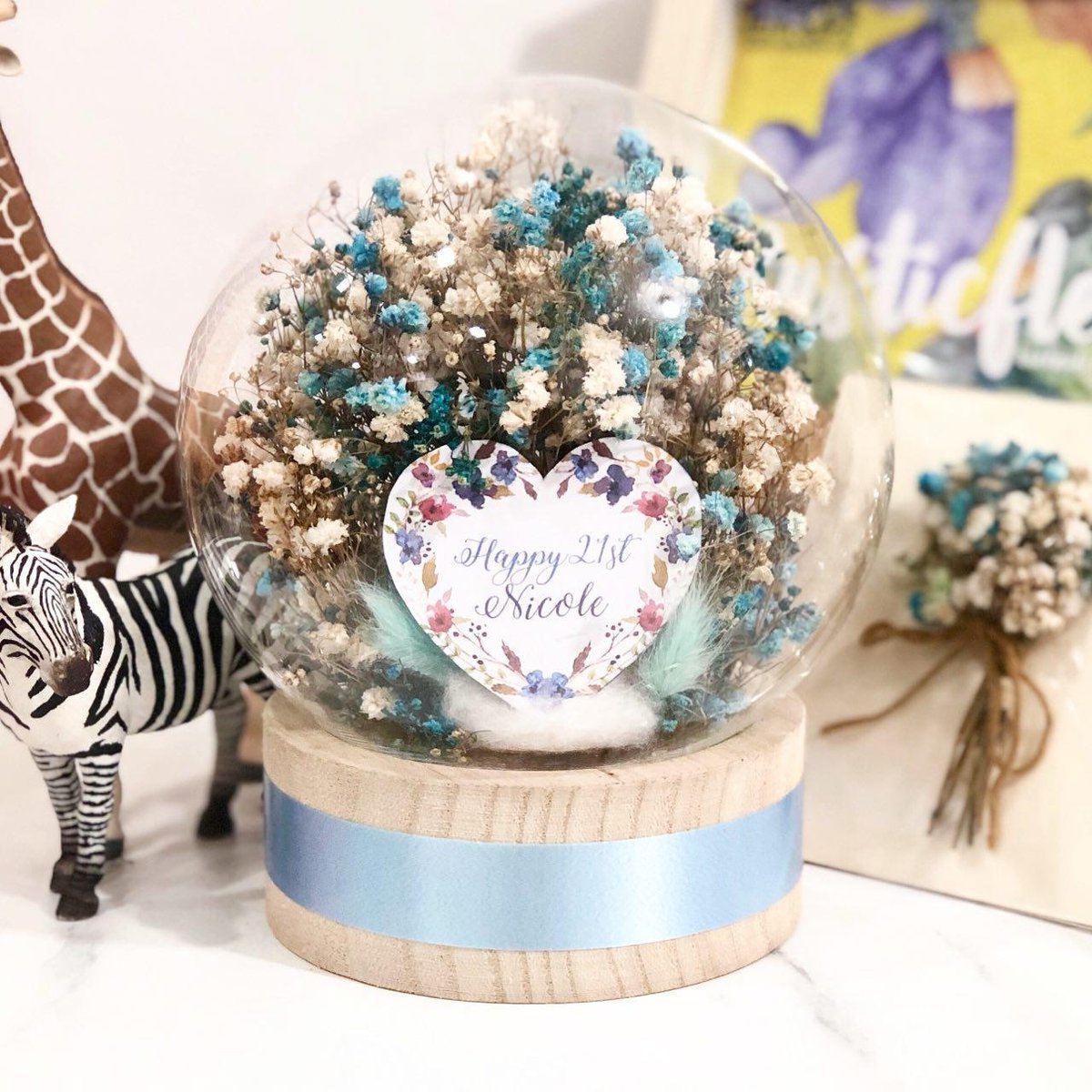 Image of Elsa in a Globe