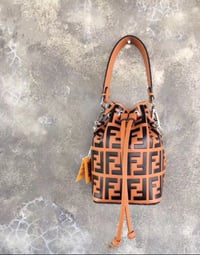 Soohisticated handbag