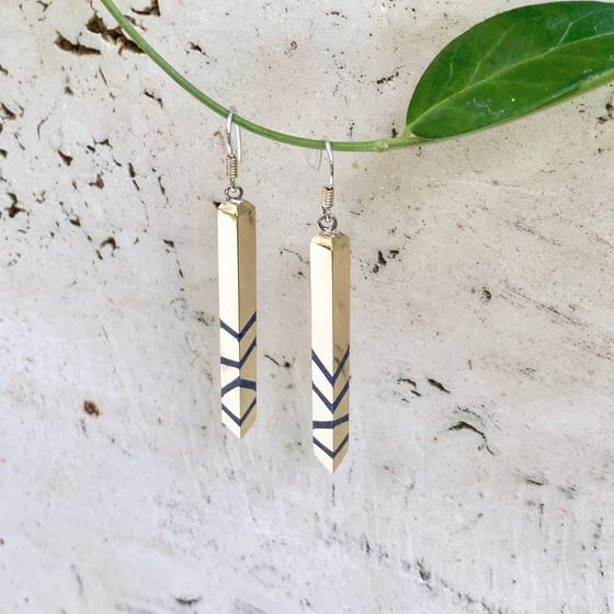 Image of Lapis inlay zig earring