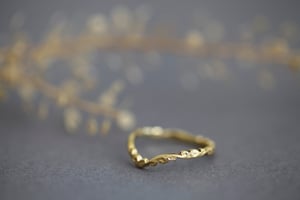 Image of 18ct gold 2mm floral carved wishbone ring