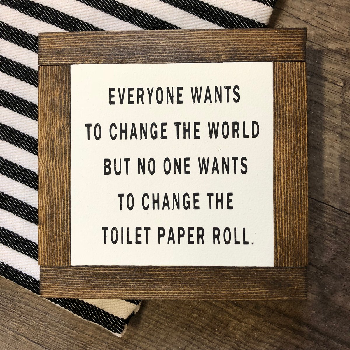Image of Toilet paper roll 