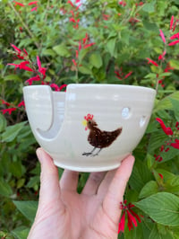 Image 2 of Hen decorated STRING bowl