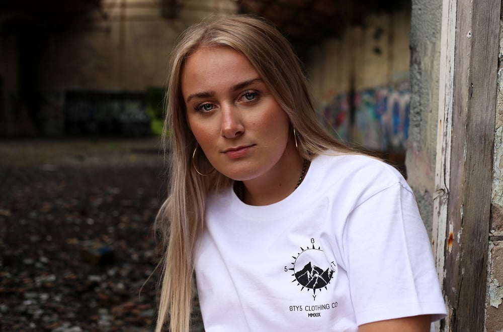 Image of 'COMPASS TEE' - WHITE