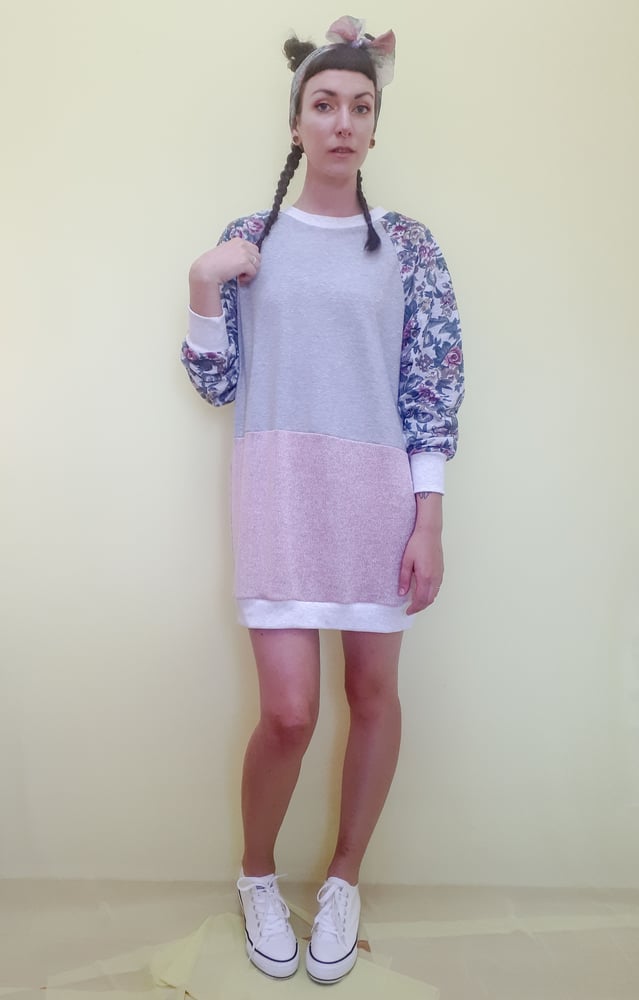 Image of Pastel Floral Sleeve Crew Neck