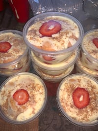 Banana Pudding With Strawberries 