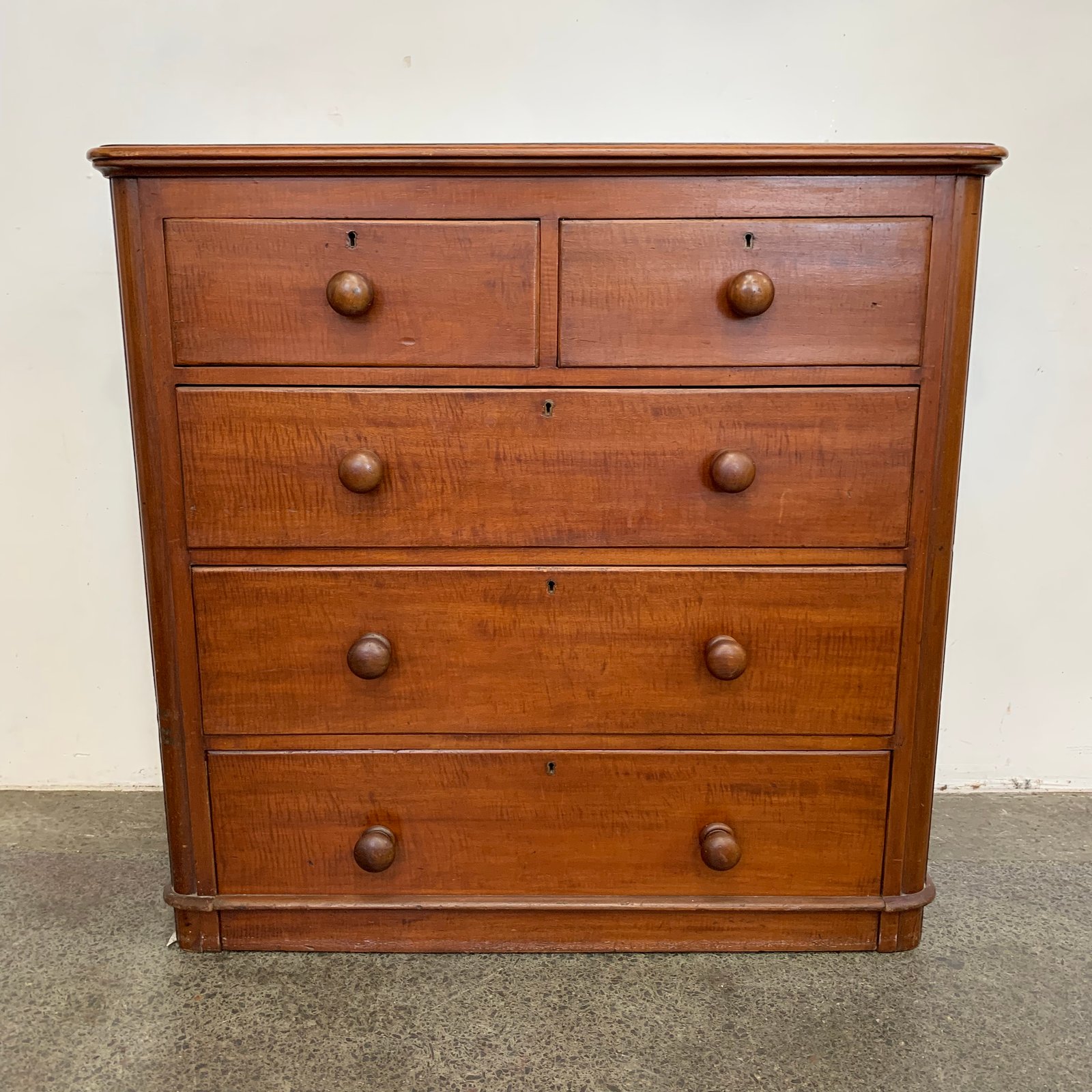 gumtree used chest of drawers        
        <figure class=