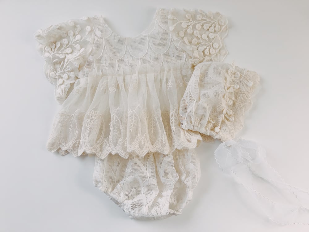 Image of Emmy (6-12)