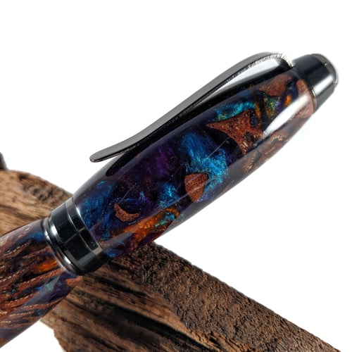 Image of Pinecone & Resin Hybrid Cigar Pen