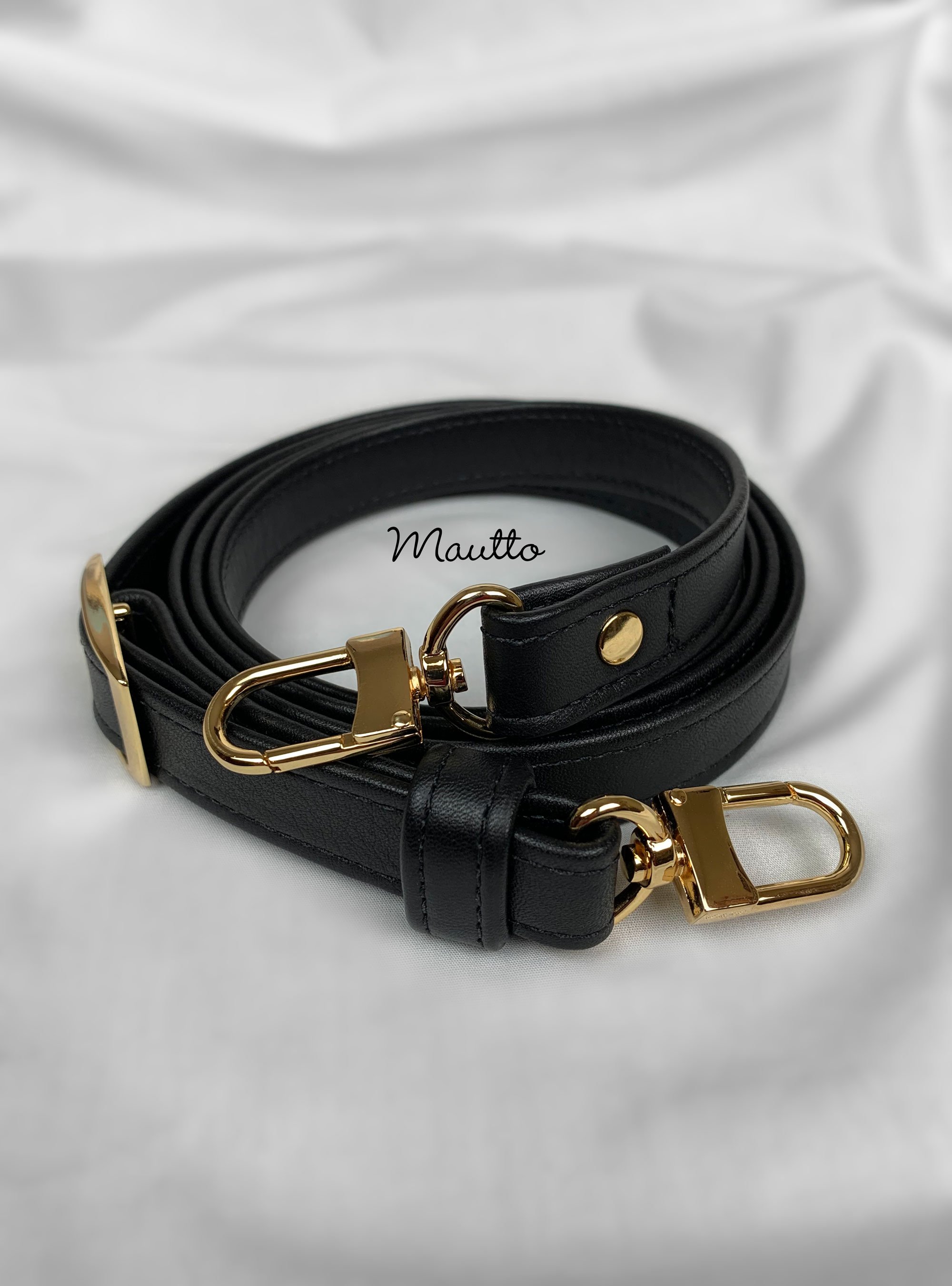 louis vuitton purse with black strap