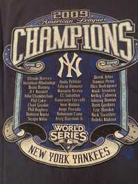 Image 4 of Yankees 2009 World Series Tee (XL)
