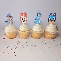 Image 1 of Bluey Cupcake Toppers Sets de 12 y 24