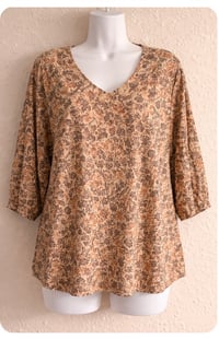 Image 7 of New  14/16 Lane Bryant Top #810*8