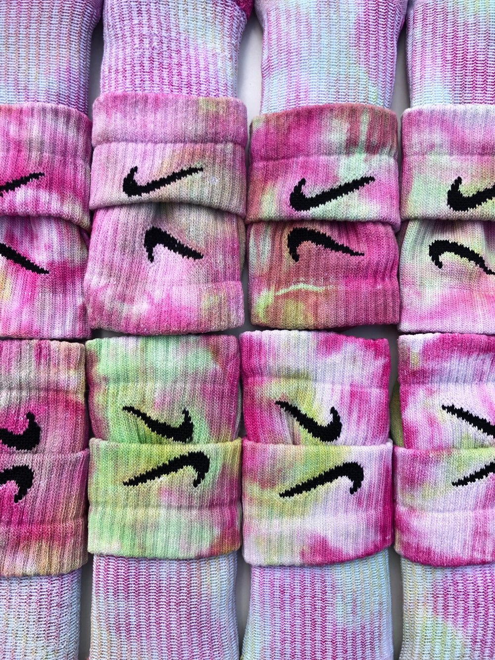 MAGENTA SOCKS Tie & Dye