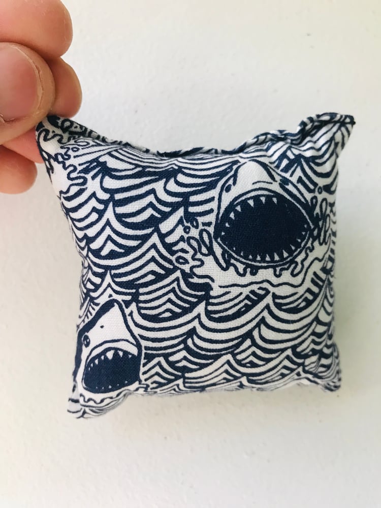 Image of Big Blue Shark Doo Doo Doo