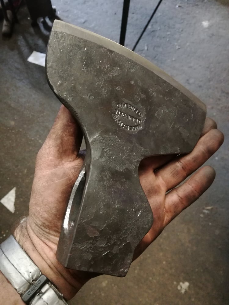 Image of 1000g  6" Broad axe