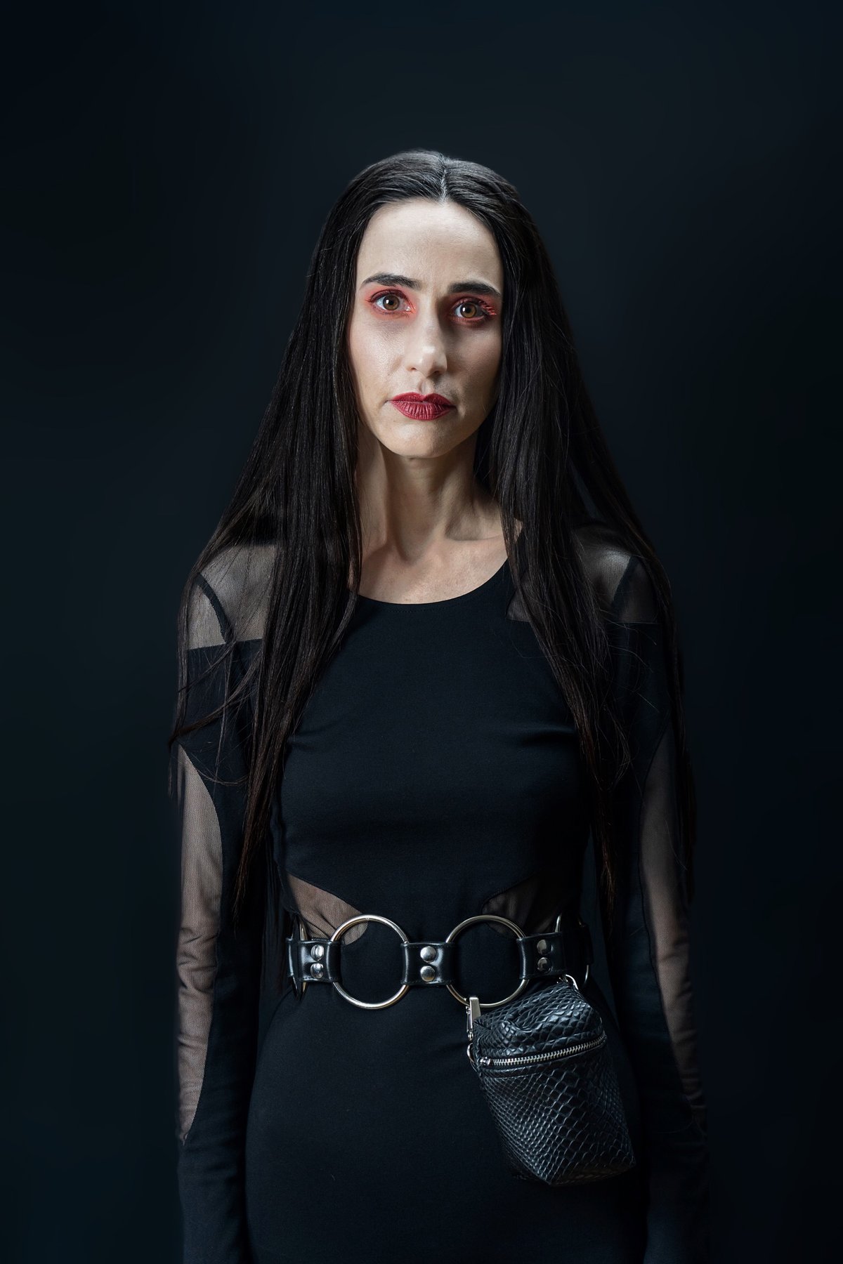 Ring belt with detachable hip bag in vegan snakeskin