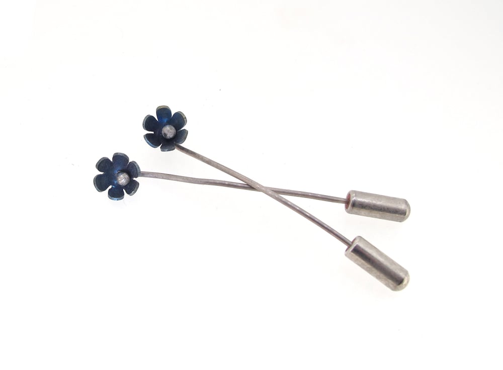 Image of Forget-me-not Flower Pin